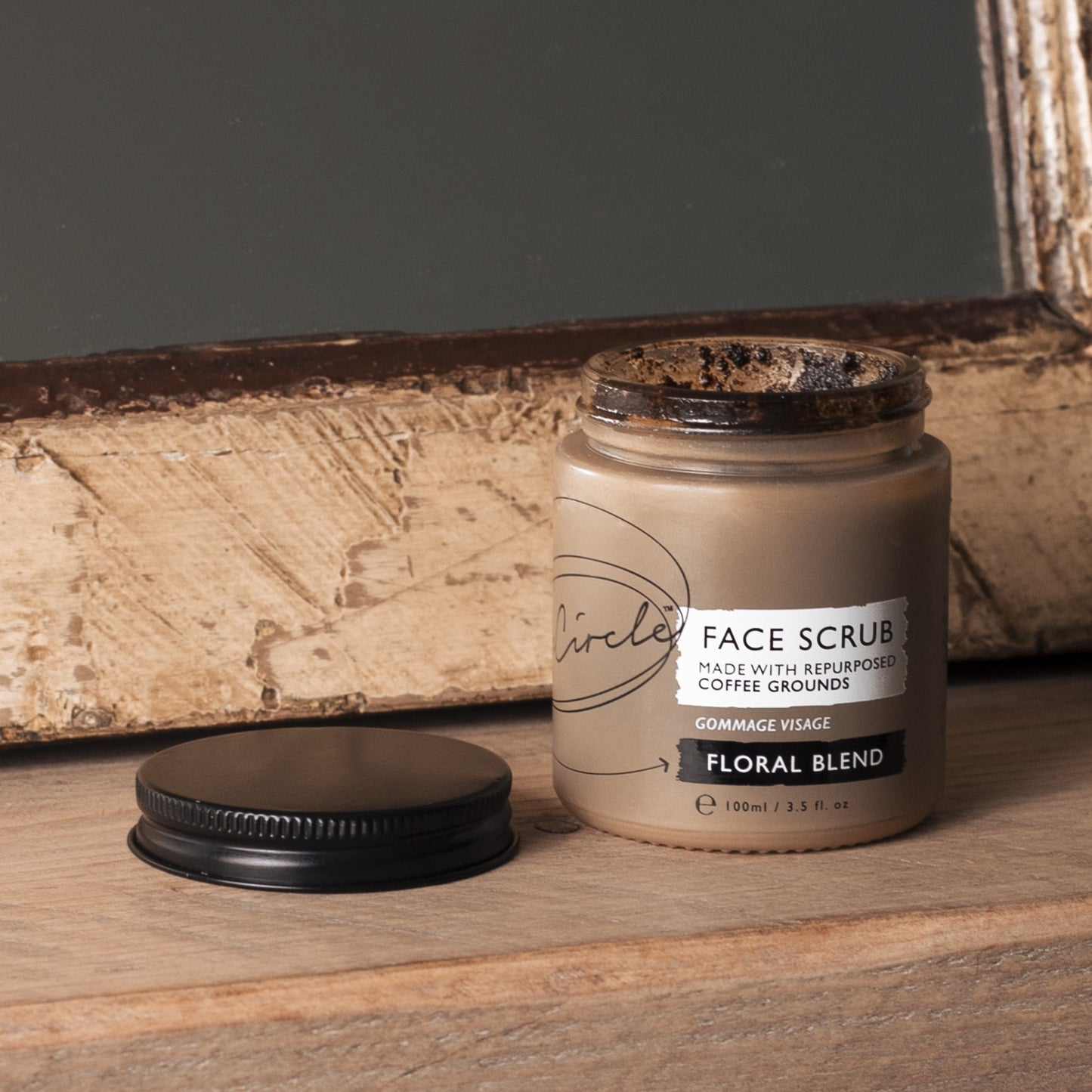 UpCircle Coffee Face Scrub - Floral Blend